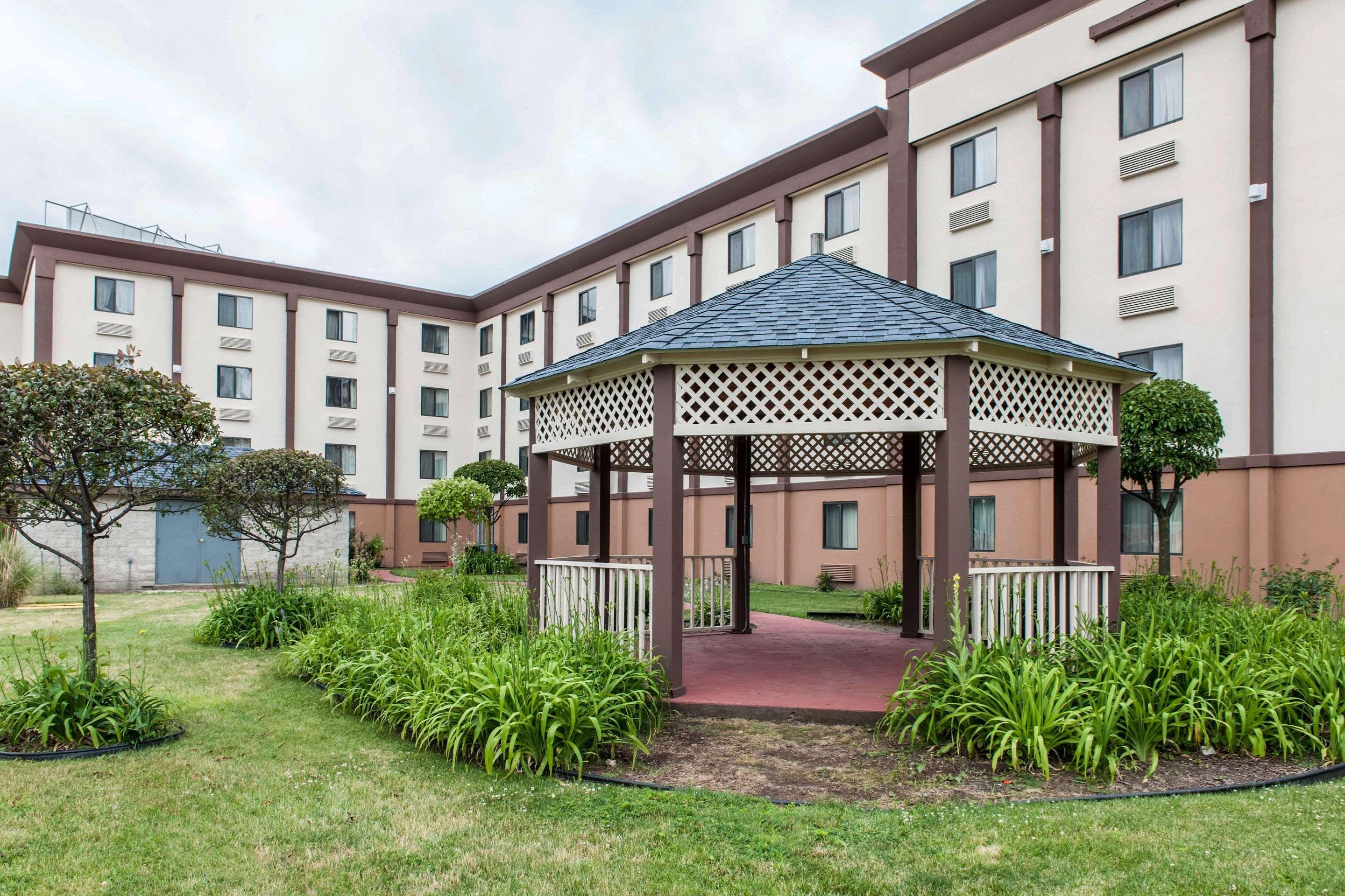 Days Inn And Suites By Wyndham Hammond, In Exterior foto